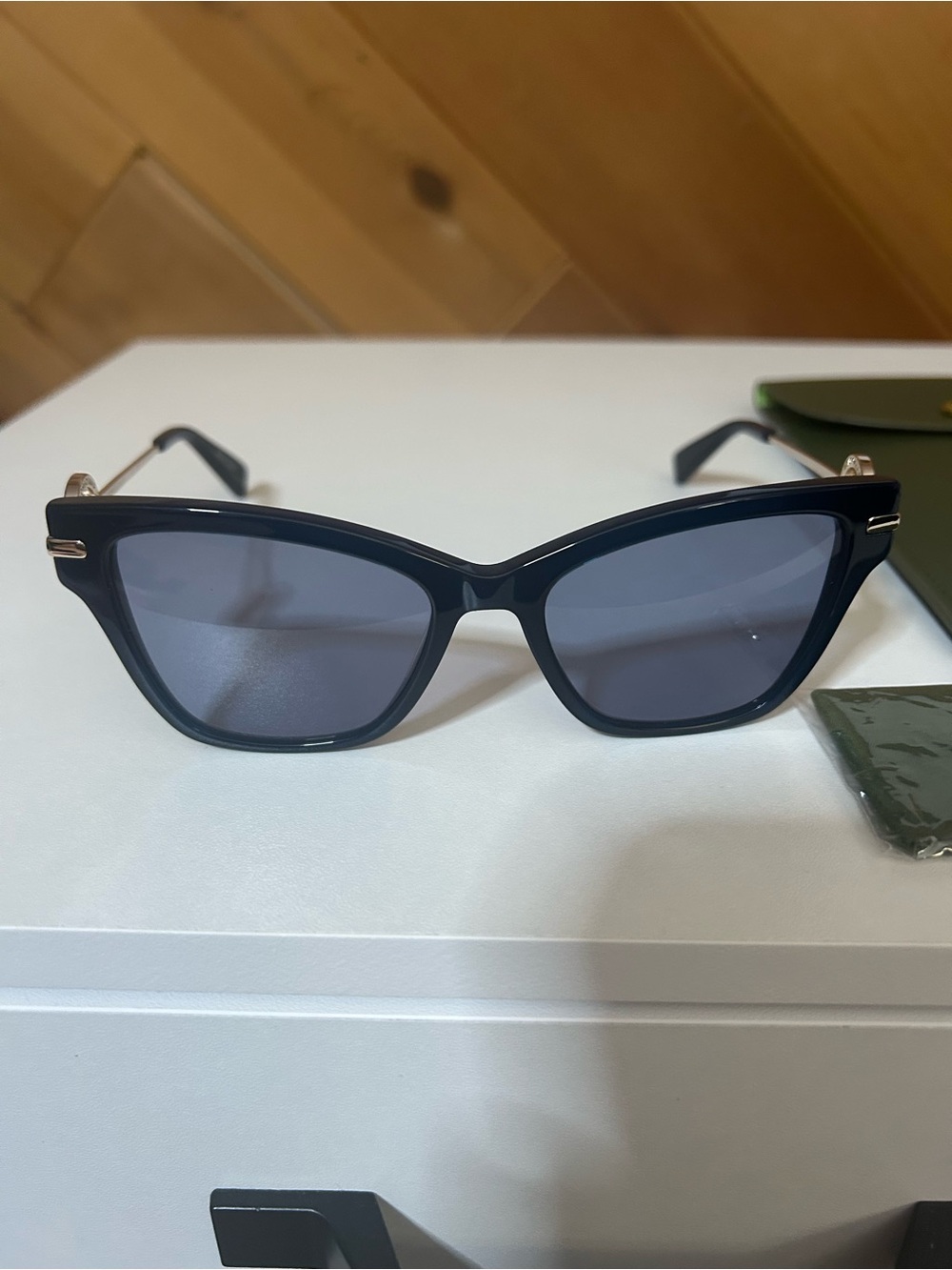 Longchamp Black Cat-Eye Sunglasses with Dark Gray Lenses